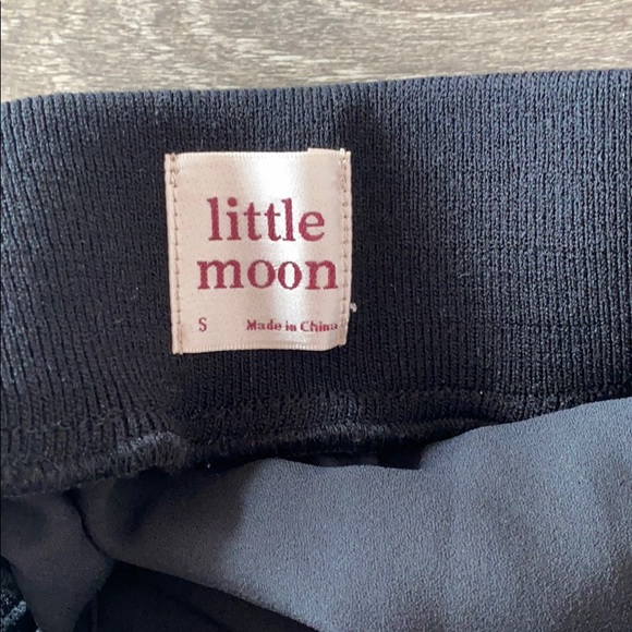 Aritzia Little Moon black lace skirt....absolutely stunning 😍 - Picture 5 of 6